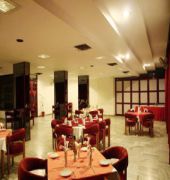 Inderlok Hotel Дехрадун Екстериор снимка